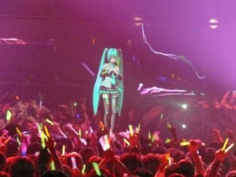 Video Live 3d Concerts In Japan With Vocaloid S Hatsune Miku